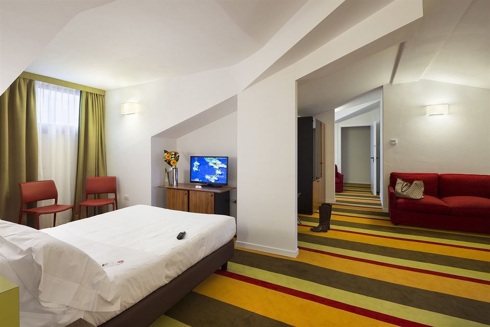 Unaway Hotel Фабро Экстерьер фото