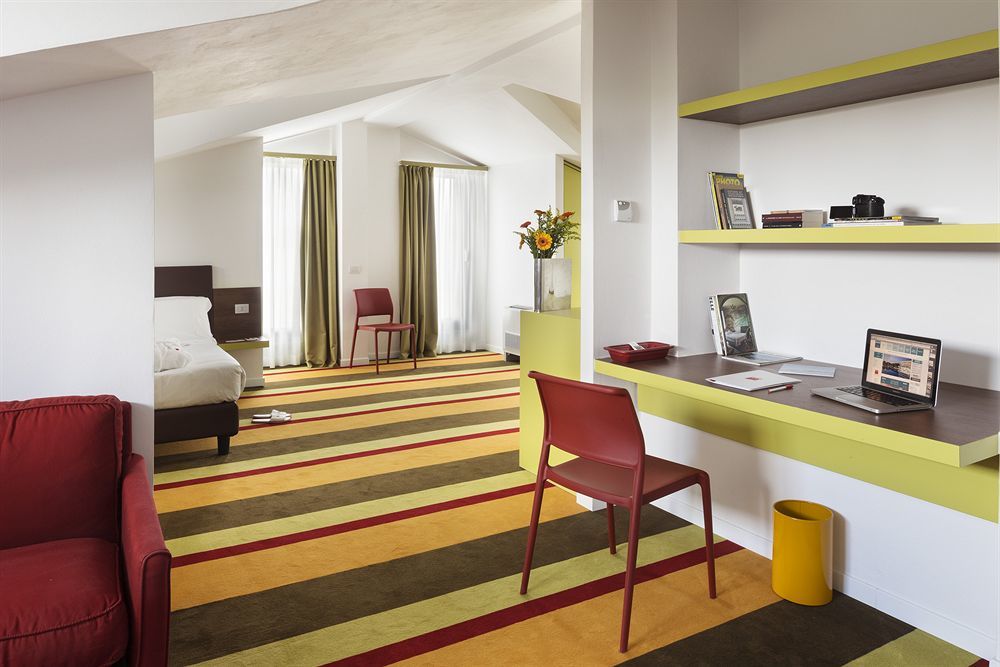 Unaway Hotel Фабро Экстерьер фото