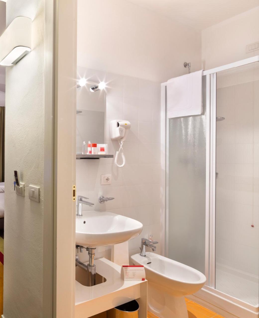 Unaway Hotel Фабро Экстерьер фото
