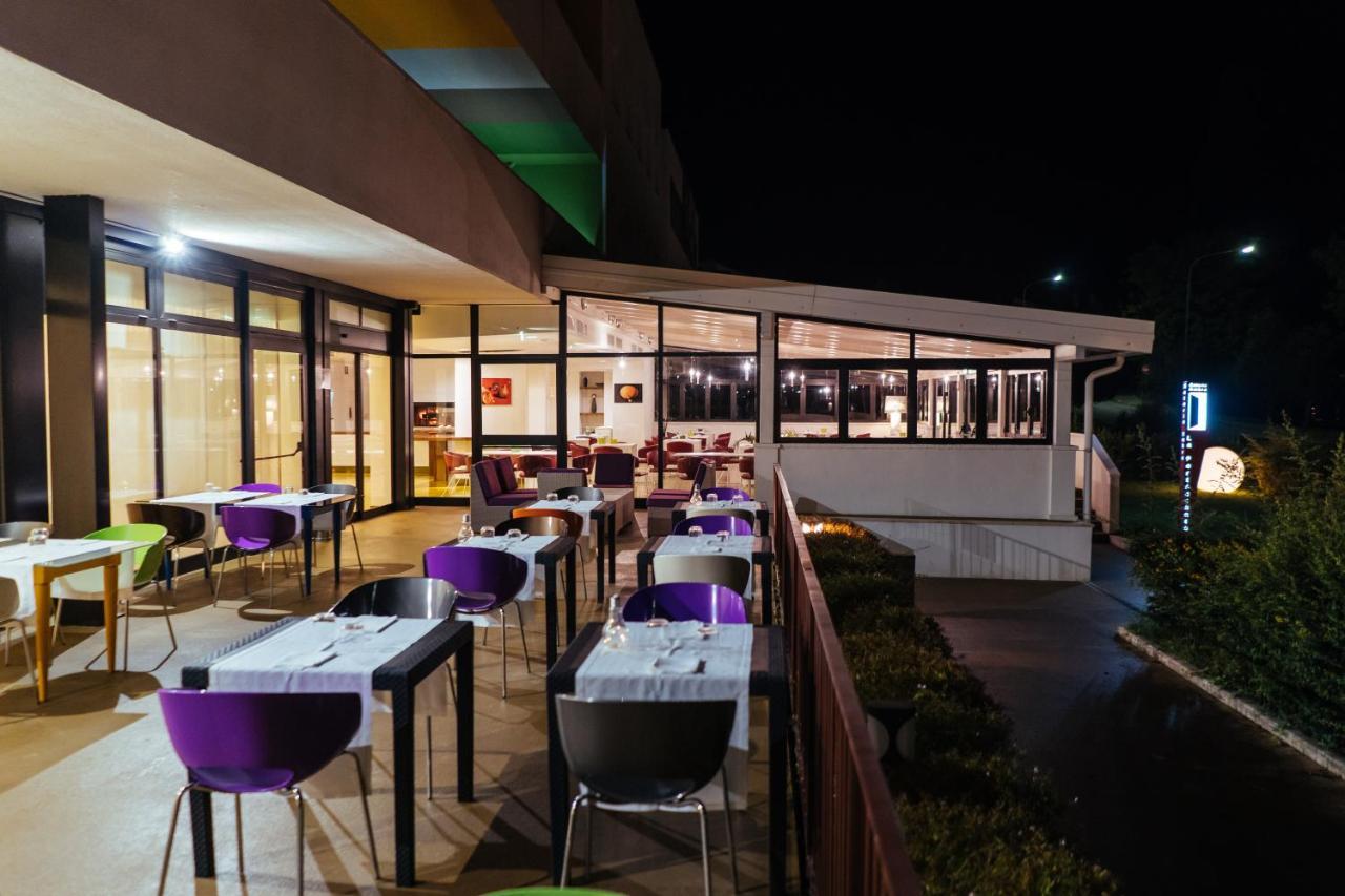 Unaway Hotel Фабро Экстерьер фото